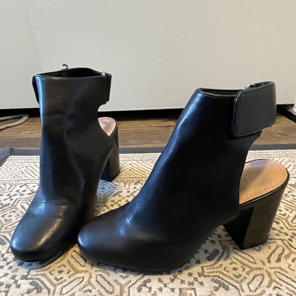 Heeled bootie